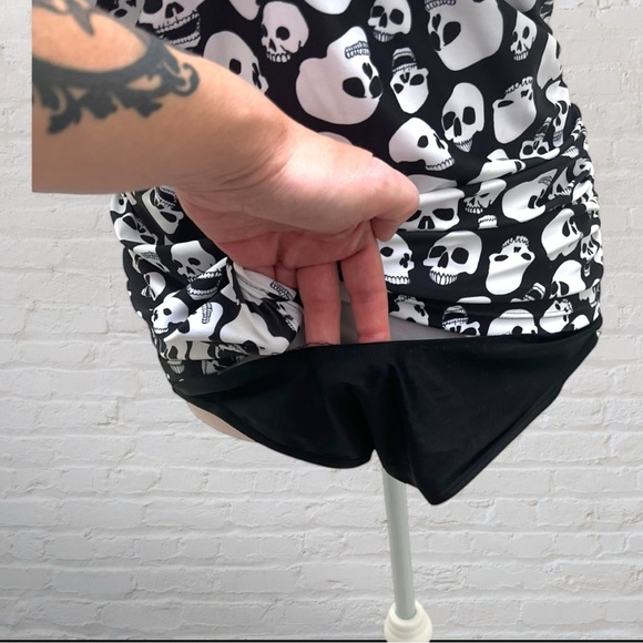 Retro Pin Up Style Skull print Swimsuit, Halter top, black and white - Picture 7 of 7